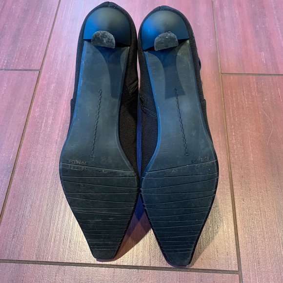 Stuart Weitzman - Black Gore-Tex Booties Sz 6 | Current Boutique Stuart Weitzman Goretex ankle boots
